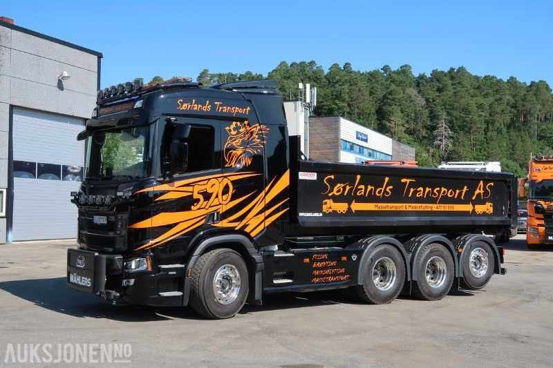 2024 Scania R590 8x4 brøyterigget krokbil m/ 24t JOAB krok - 12 000 km - serviceavtale - Kamion sa hidrauličnom kukom: slika 1 2024 Scania R590 8x4 brøyterigget krokbil m/ 24t JOAB krok - 12 000 km - serviceavtale - Kamion sa hidrauličnom kukom: slika 1