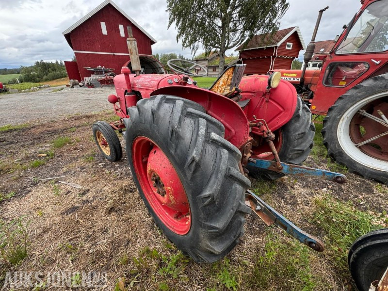 David Brown 850 traktor - Traktor: slika 3 David Brown 850 traktor - Traktor: slika 3