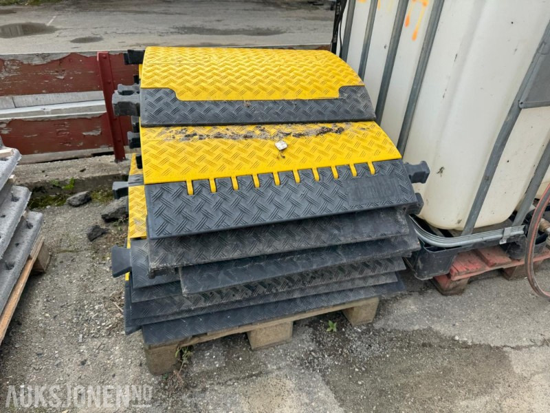 Diverse sperremateriell og utstyr. - Građevinska oprema: slika 5 Diverse sperremateriell og utstyr. - Građevinska oprema: slika 5