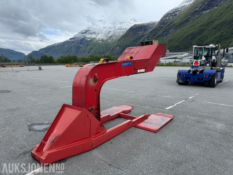 2004 Bollnäs verkstad - GN35 Svanehals for teminaltraktor - Dodatak za Građevinska mašina: slika 4 2004 Bollnäs verkstad - GN35 Svanehals for teminaltraktor - Dodatak za Građevinska mašina: slika 4