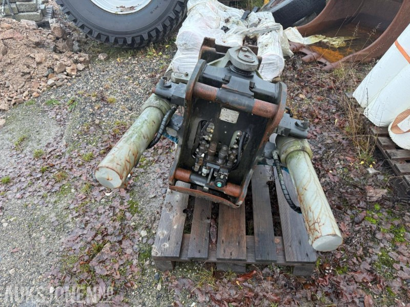 2013 OilQuick tiltrotator. - Dodatak za Građevinska mašina: slika 4 2013 OilQuick tiltrotator. - Dodatak za Građevinska mašina: slika 4