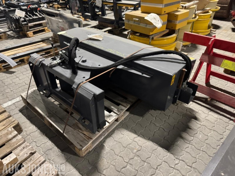 2018 Manitou Hyd Angeled Broom - Hydraulisk sving kost - Dodatak za Građevinska mašina: slika 5 2018 Manitou Hyd Angeled Broom - Hydraulisk sving kost - Dodatak za Građevinska mašina: slika 5