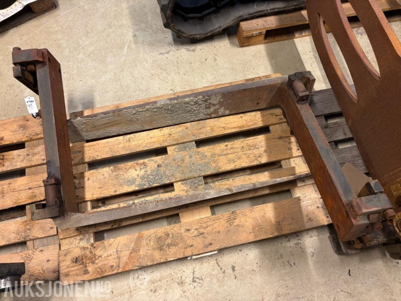 Gaffler til Nissan 4T TRUCK - Dodatak za Građevinska mašina: slika 1 Gaffler til Nissan 4T TRUCK - Dodatak za Građevinska mašina: slika 1