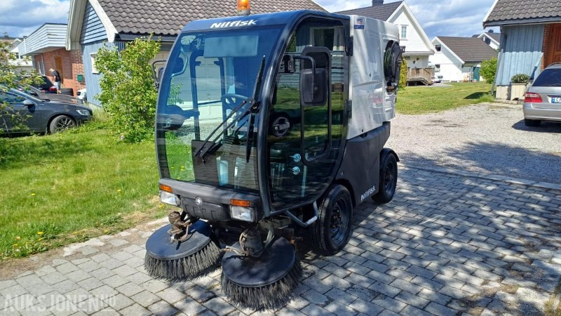 2009 Nilfisk RS 501 Feiemaskin - Industrijska oprema: slika 1 2009 Nilfisk RS 501 Feiemaskin - Industrijska oprema: slika 1