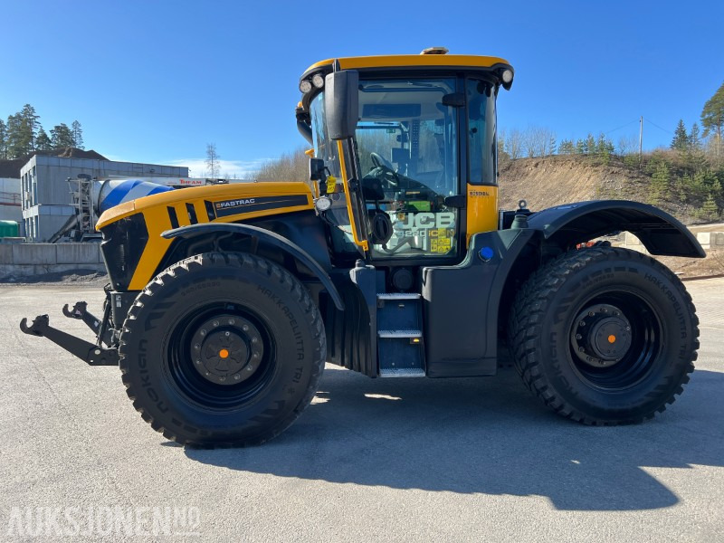 JCB 4220 Icon - spakstyring - lite timer, mye utstyr - Traktor: slika 2 JCB 4220 Icon - spakstyring - lite timer, mye utstyr - Traktor: slika 2