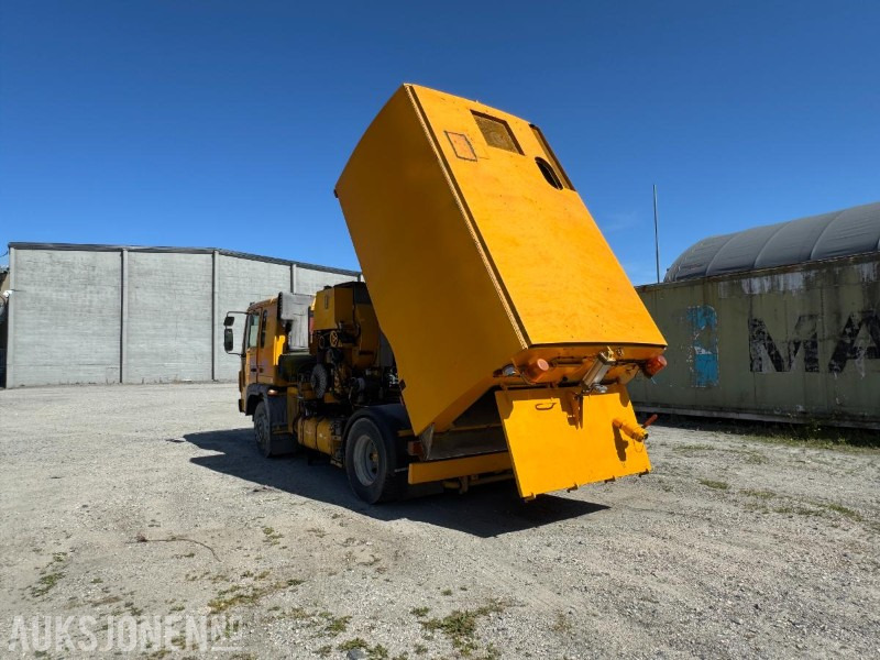 1998 Volvo FL614 feiebil m/ Johnston-Beam S5000 | 135 965 km | 4 638 t | Automat - Kamion: slika 5 1998 Volvo FL614 feiebil m/ Johnston-Beam S5000 | 135 965 km | 4 638 t | Automat - Kamion: slika 5