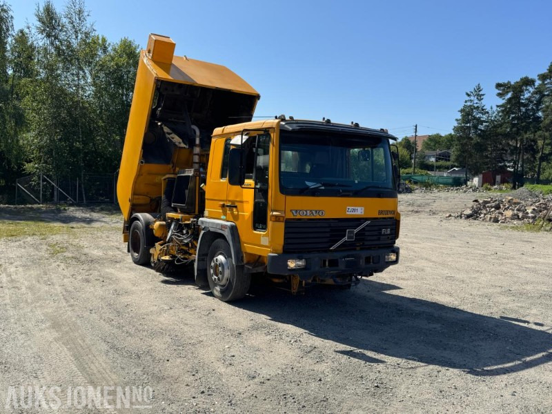 1998 Volvo FL614 feiebil m/ Johnston-Beam S5000 | 135 965 km | 4 638 t | Automat - Kamion: slika 2 1998 Volvo FL614 feiebil m/ Johnston-Beam S5000 | 135 965 km | 4 638 t | Automat - Kamion: slika 2