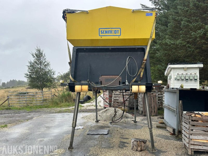 2015 Schmidt Stratos spreder lastebilmontert - 9 m3 kapasitet - Kamion: slika 2 2015 Schmidt Stratos spreder lastebilmontert - 9 m3 kapasitet - Kamion: slika 2