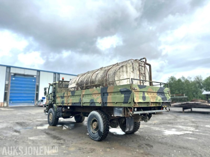 1992 Scania P93MK4X450 militær lastebil med vanntank - Korisno/ Posebno vozilo: slika 3 1992 Scania P93MK4X450 militær lastebil med vanntank - Korisno/ Posebno vozilo: slika 3