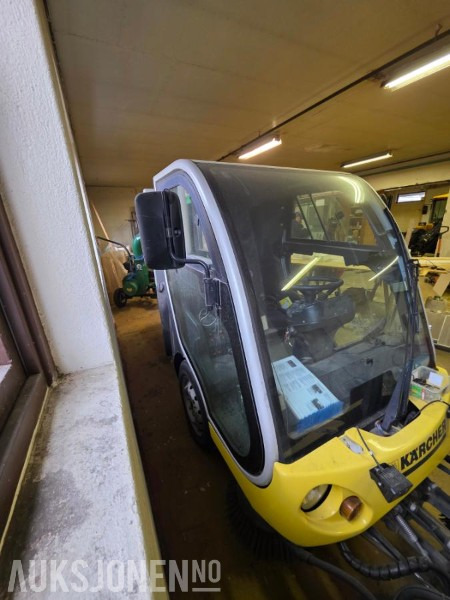 2005 Kärcher ICC 2 kompakt gate- og industrifeiemaskin - Korisno/ Posebno vozilo: slika 2 2005 Kärcher ICC 2 kompakt gate- og industrifeiemaskin - Korisno/ Posebno vozilo: slika 2