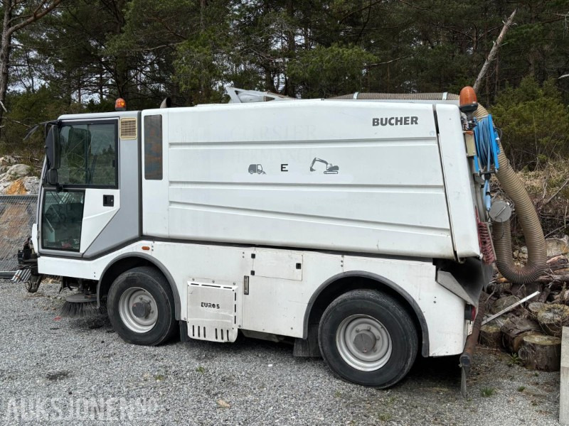 2010 Bucher CityCat 5000 feiebil / kostebil - Korisno/ Posebno vozilo: slika 3 2010 Bucher CityCat 5000 feiebil / kostebil - Korisno/ Posebno vozilo: slika 3
