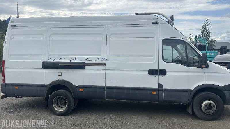 2013 IVECO DAILY 70C17 EEV 3,0 170 HK | DIESELVARMER | ARBEIDSLYS | HENGERFESTE 3500 KG - Korisno/ Posebno vozilo: slika 4 2013 IVECO DAILY 70C17 EEV 3,0 170 HK | DIESELVARMER | ARBEIDSLYS | HENGERFESTE 3500 KG - Korisno/ Posebno vozilo: slika 4