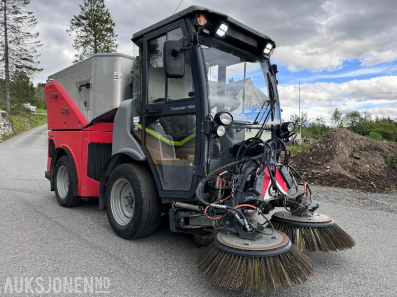 2018 Hako Citymaster 1600 - Vei, gate og gulv feiemaskin - Redskapsbærer med kosteaggregat for gang/vei og børsteaggregat for gulv - Korisno/ Posebno vozilo: slika 3 2018 Hako Citymaster 1600 - Vei, gate og gulv feiemaskin - Redskapsbærer med kosteaggregat for gang/vei og børsteaggregat for gulv - Korisno/ Posebno vozilo: slika 3