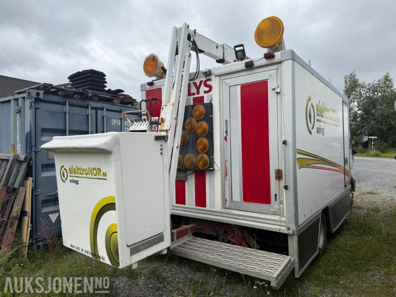 Iveco EuroCargo liftbil med kurv - 179 571 km - Webasto - Arbeidslys - Korisno/ Posebno vozilo: slika 4 Iveco EuroCargo liftbil med kurv - 179 571 km - Webasto - Arbeidslys - Korisno/ Posebno vozilo: slika 4