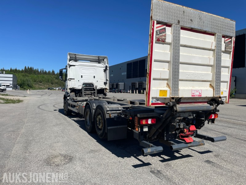 Mercedes-Benz Antos 2545 containerbil, baklem, euro 6, lav km - Kamion za prevoz kontejnera/ Kamion sa promenjivim sandukom: slika 5 Mercedes-Benz Antos 2545 containerbil, baklem, euro 6, lav km - Kamion za prevoz kontejnera/ Kamion sa promenjivim sandukom: slika 5