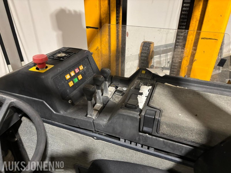 1990 Jungheinrich ETV A 13,5 Skyvemasttruck - Oprema za rukovanje materijalima: slika 3 1990 Jungheinrich ETV A 13,5 Skyvemasttruck - Oprema za rukovanje materijalima: slika 3