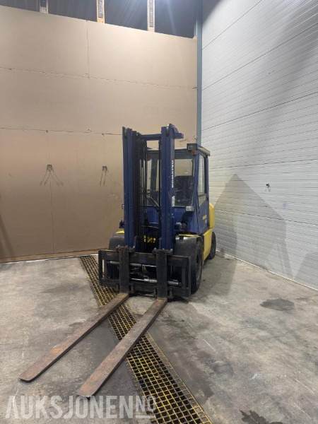 2000 Komatsu FD 45-7 Truck - Oprema za rukovanje materijalima: slika 2 2000 Komatsu FD 45-7 Truck - Oprema za rukovanje materijalima: slika 2