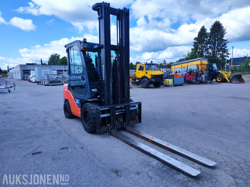 2018 Toyota Tonero 35 8FDJF35 Dieseltruck - Oprema za rukovanje materijalima: slika 4 2018 Toyota Tonero 35 8FDJF35 Dieseltruck - Oprema za rukovanje materijalima: slika 4
