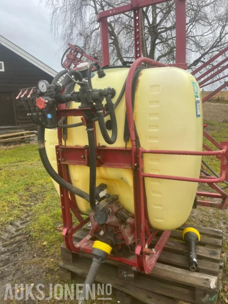 1900 Hardi 12m Sprøyte - Poljoprivredna mašina: slika 1 1900 Hardi 12m Sprøyte - Poljoprivredna mašina: slika 1