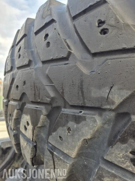 2000 Nokian TRI2 - Poljoprivredna mašina: slika 3 2000 Nokian TRI2 - Poljoprivredna mašina: slika 3