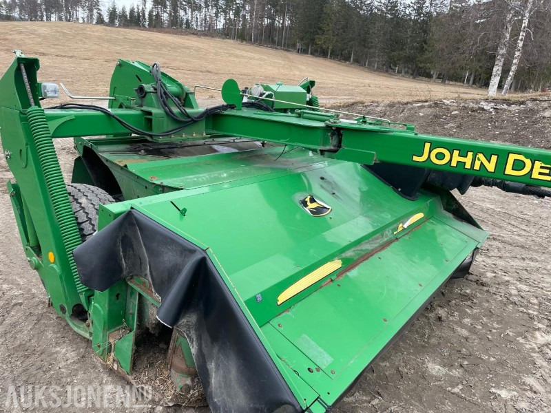 2009 John Deere 530 slåmaskin med transportbånd - Poljoprivredna mašina: slika 2 2009 John Deere 530 slåmaskin med transportbånd - Poljoprivredna mašina: slika 2