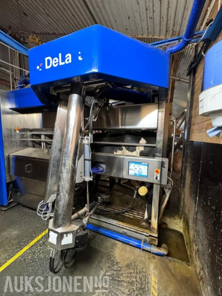 2013 DeLaval VMS melkerobot med 1 kraftfôrstasjon FSC40 - Høyre utgave - Steam - Innredning og grinder foran - Vakuumpumpe - Fortsatt i daglig drift - Poljoprivredna mašina: slika 2 2013 DeLaval VMS melkerobot med 1 kraftfôrstasjon FSC40 - Høyre utgave - Steam - Innredning og grinder foran - Vakuumpumpe - Fortsatt i daglig drift - Poljoprivredna mašina: slika 2