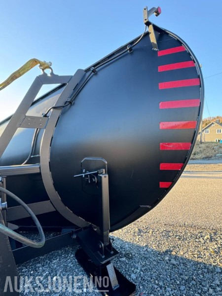 2015 Steinsland SP 2700 - Spissplog med paralellogram - Feste for brøyteplate - Nymalt - Poljoprivredna mašina: slika 4 2015 Steinsland SP 2700 - Spissplog med paralellogram - Feste for brøyteplate - Nymalt - Poljoprivredna mašina: slika 4