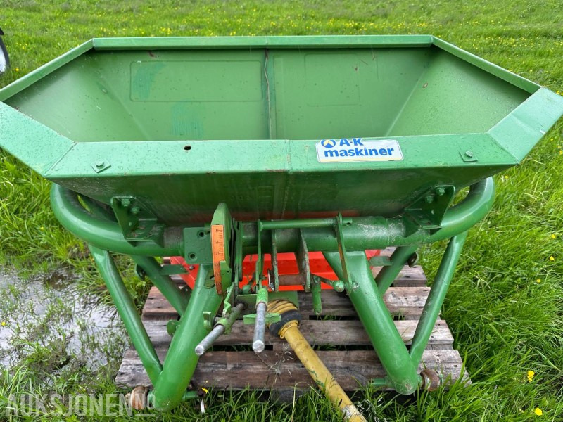 AMAZONE ZA-F 604R GJØDSELSPREDER - Poljoprivredna mašina: slika 3 AMAZONE ZA-F 604R GJØDSELSPREDER - Poljoprivredna mašina: slika 3