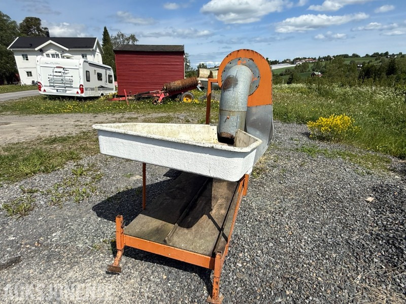 Bærrensker til traktor - brukt til solbær - Poljoprivredna mašina: slika 3 Bærrensker til traktor - brukt til solbær - Poljoprivredna mašina: slika 3