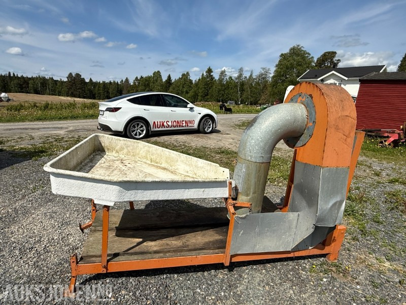 Bærrensker til traktor - brukt til solbær - Poljoprivredna mašina: slika 4 Bærrensker til traktor - brukt til solbær - Poljoprivredna mašina: slika 4