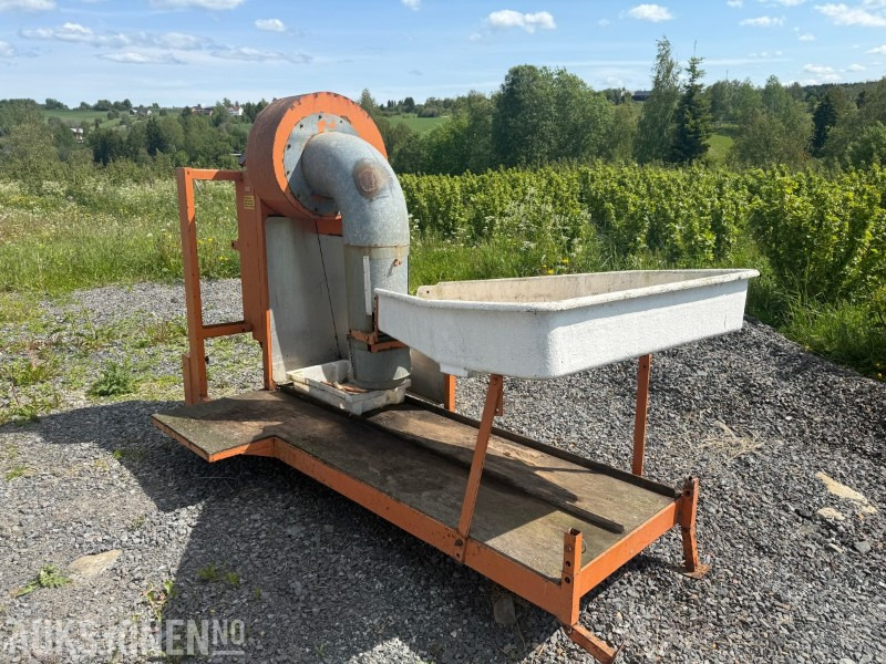 Bærrensker til traktor - brukt til solbær - Poljoprivredna mašina: slika 1 Bærrensker til traktor - brukt til solbær - Poljoprivredna mašina: slika 1