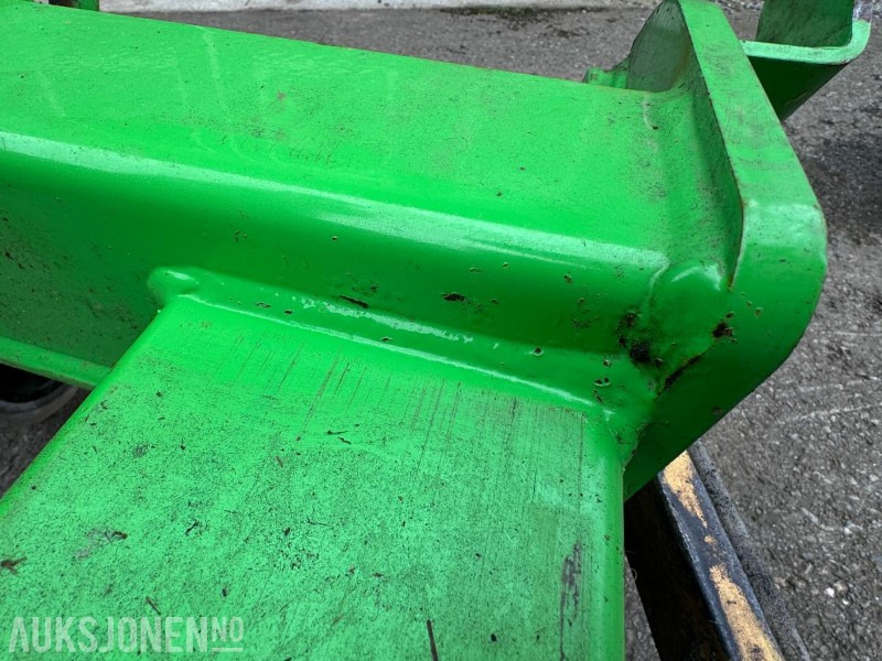 Lite brukt løftearm til Avant 630 - Poljoprivredna mašina: slika 2 Lite brukt løftearm til Avant 630 - Poljoprivredna mašina: slika 2