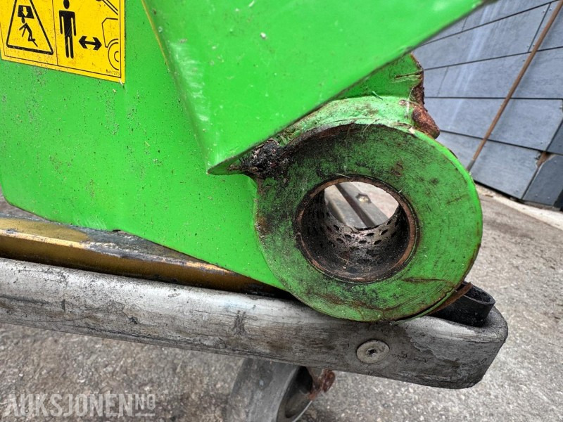 Lite brukt løftearm til Avant 630 - Poljoprivredna mašina: slika 5 Lite brukt løftearm til Avant 630 - Poljoprivredna mašina: slika 5