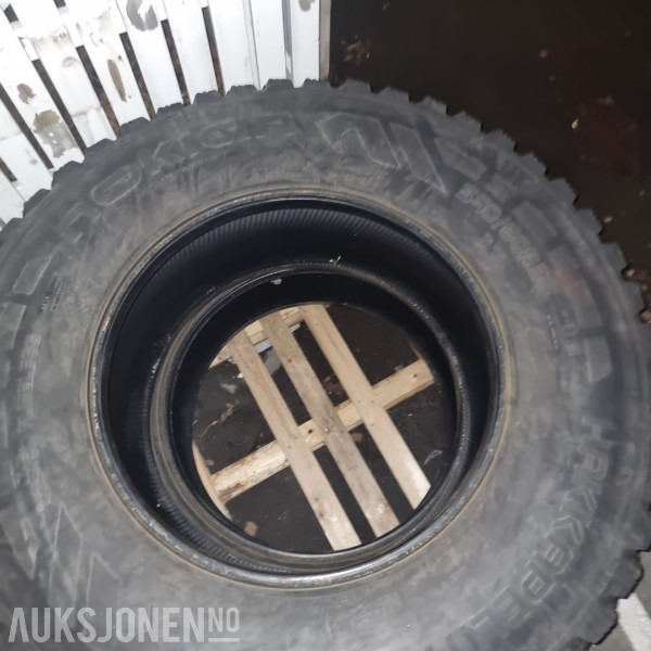 Nokian Hakkapeliitta TRI Vinterdekk til traktor - 540/80R38 - Bakdekk - Poljoprivredna mašina: slika 3 Nokian Hakkapeliitta TRI Vinterdekk til traktor - 540/80R38 - Bakdekk - Poljoprivredna mašina: slika 3