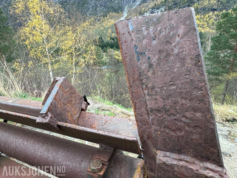 Vedkløyver Dobbeltvirkende - med Triangelfeste - Poljoprivredna mašina: slika 5 Vedkløyver Dobbeltvirkende - med Triangelfeste - Poljoprivredna mašina: slika 5