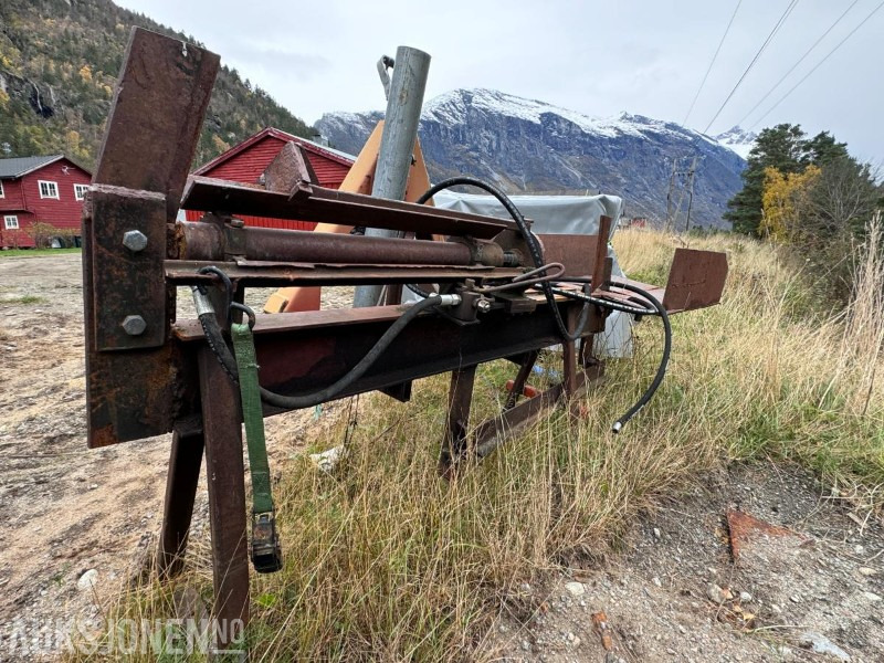 Vedkløyver Dobbeltvirkende - med Triangelfeste - Poljoprivredna mašina: slika 2 Vedkløyver Dobbeltvirkende - med Triangelfeste - Poljoprivredna mašina: slika 2