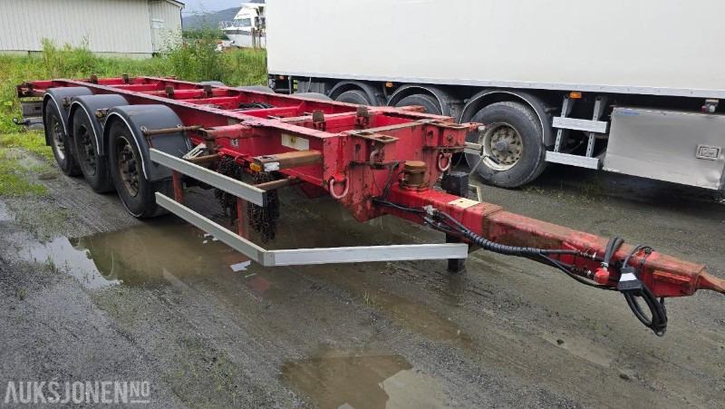 2006 ISTRAIL TK141 NYLIG EU-GODKJENT 3-akslet krokslep CONTAINER KJÆRRE - Prikolica: slika 2 2006 ISTRAIL TK141 NYLIG EU-GODKJENT 3-akslet krokslep CONTAINER KJÆRRE - Prikolica: slika 2