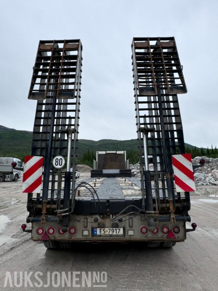 2019 Carnehl CSTV 40-60 - 4 akslet maskinsemi - Manuelt uttrekk - Hydraulisk bredding - Støttelabber bak - Fjernstyring - Prikolica: slika 5 2019 Carnehl CSTV 40-60 - 4 akslet maskinsemi - Manuelt uttrekk - Hydraulisk bredding - Støttelabber bak - Fjernstyring - Prikolica: slika 5