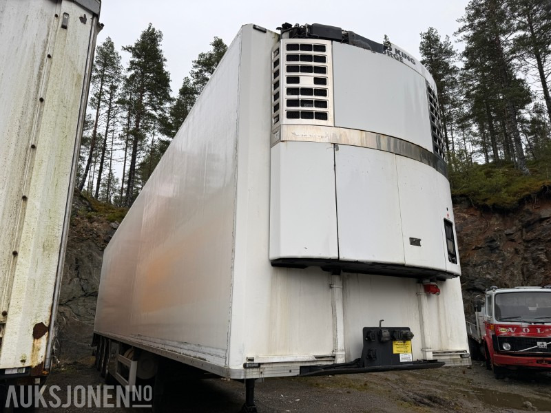 Bussbygg Frysesemi m/ Thermo King kjøleaggregat og Zepro bakløfter - Prikolica: slika 3 Bussbygg Frysesemi m/ Thermo King kjøleaggregat og Zepro bakløfter - Prikolica: slika 3
