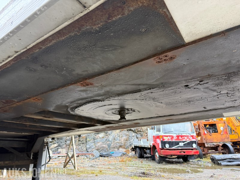 Bussbygg Frysesemi m/ Thermo King kjøleaggregat og Zepro bakløfter - Prikolica: slika 4 Bussbygg Frysesemi m/ Thermo King kjøleaggregat og Zepro bakløfter - Prikolica: slika 4