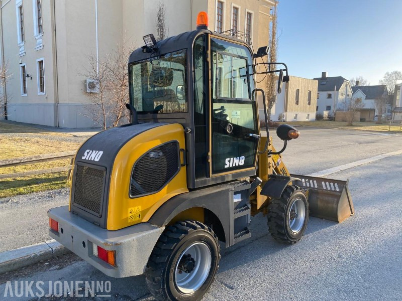 Sino 908 Hjullaster med skuffe og pallegaffler - Utovarivač točkaš: slika 4 Sino 908 Hjullaster med skuffe og pallegaffler - Utovarivač točkaš: slika 4