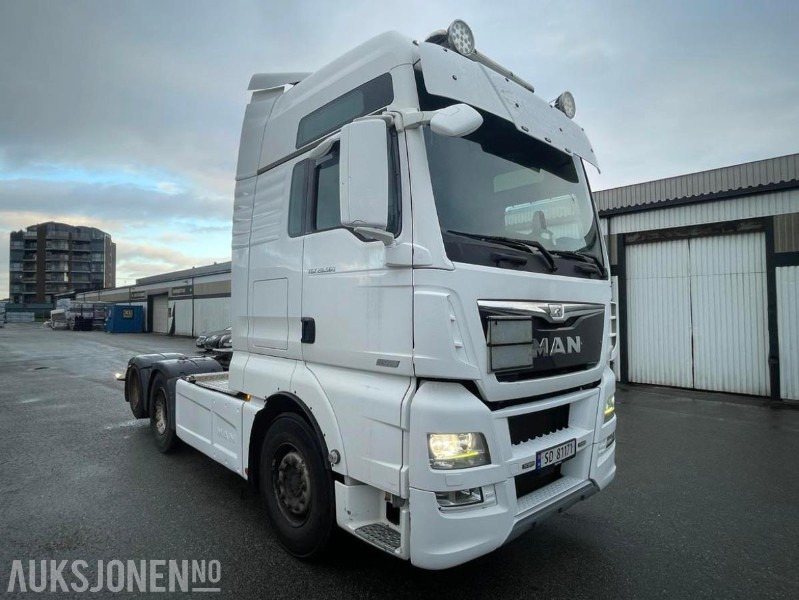 2016 MAN TGX 28.560 Trekkvogn 6X2 - 3 akslet - 560 hk. - 401154 km. - Tegljač: slika 2 2016 MAN TGX 28.560 Trekkvogn 6X2 - 3 akslet - 560 hk. - 401154 km. - Tegljač: slika 2