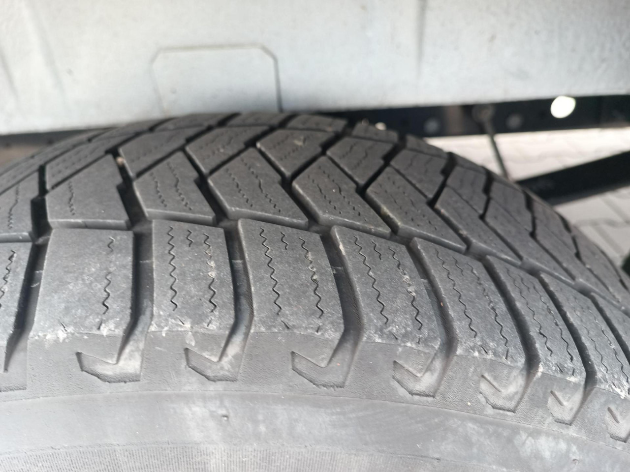 IVECO Daily 35S16V - Furgon: slika 2 IVECO Daily 35S16V - Furgon: slika 2