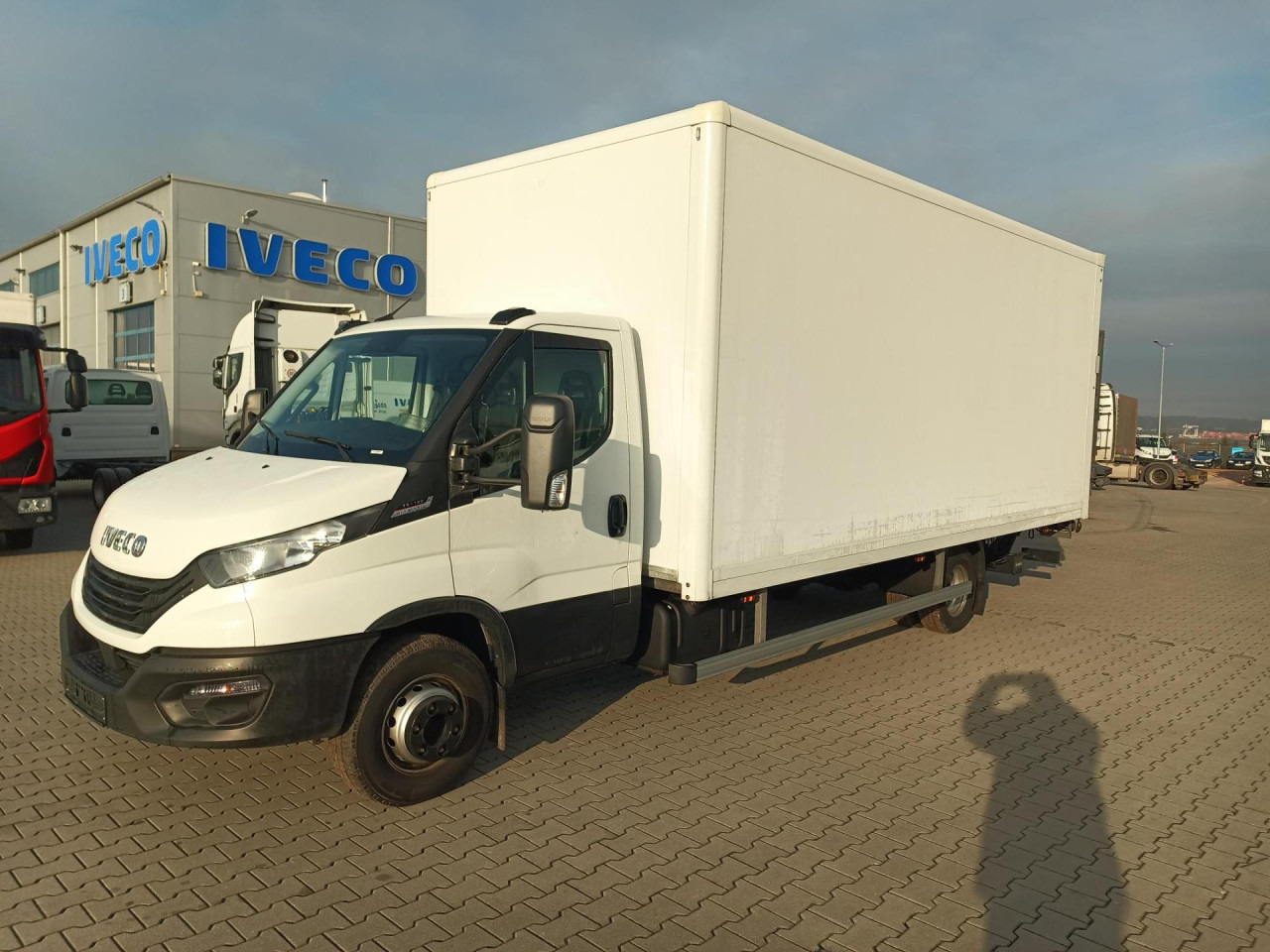 IVECO Daily 70C18A8/P - Dostavno vozilo sa zatvorenim sandukom: slika 1 IVECO Daily 70C18A8/P - Dostavno vozilo sa zatvorenim sandukom: slika 1