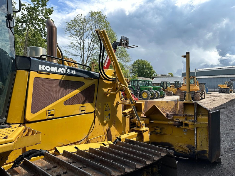 Buldožer Komatsu D65PX-16 Trimble 3D GPS System - Foldable blade: slika 18 Buldožer Komatsu D65PX-16 Trimble 3D GPS System - Foldable blade: slika 18