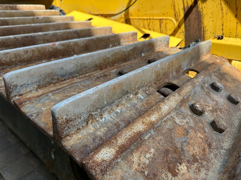 Buldožer Komatsu D65PX-16 Trimble 3D GPS System - Foldable blade: slika 17 Buldožer Komatsu D65PX-16 Trimble 3D GPS System - Foldable blade: slika 17