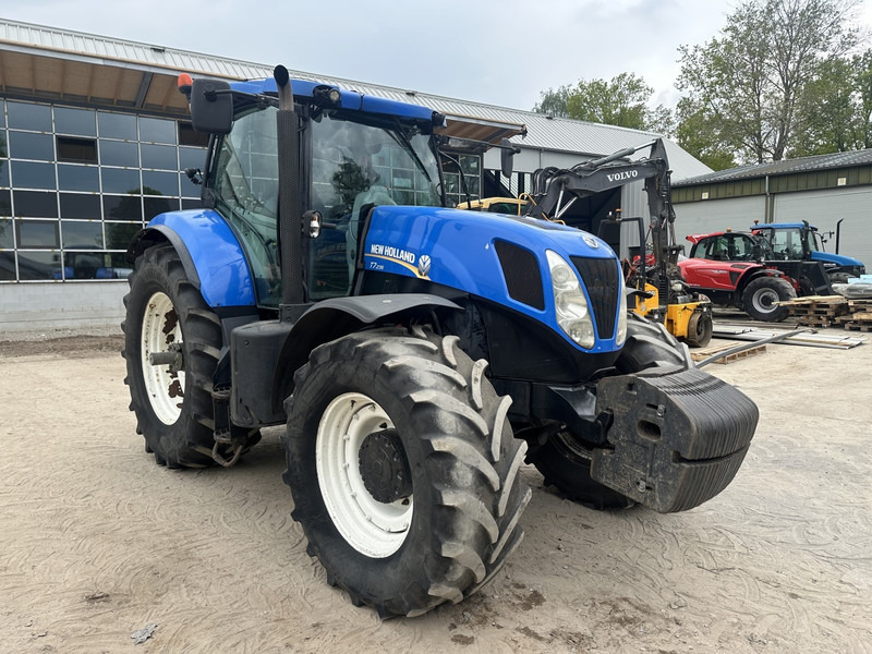 New Holland T7.235 - Traktor: slika 2 New Holland T7.235 - Traktor: slika 2