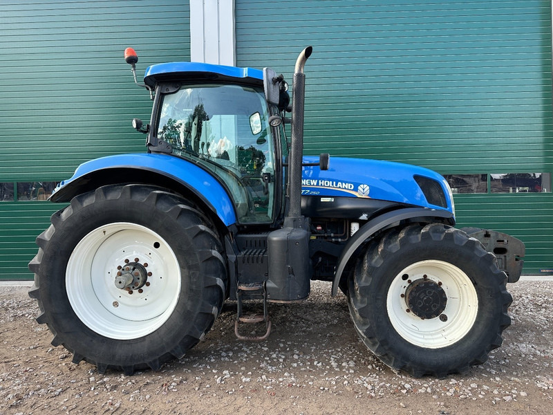 New Holland T7.250 Power Command - Traktor: slika 4 New Holland T7.250 Power Command - Traktor: slika 4