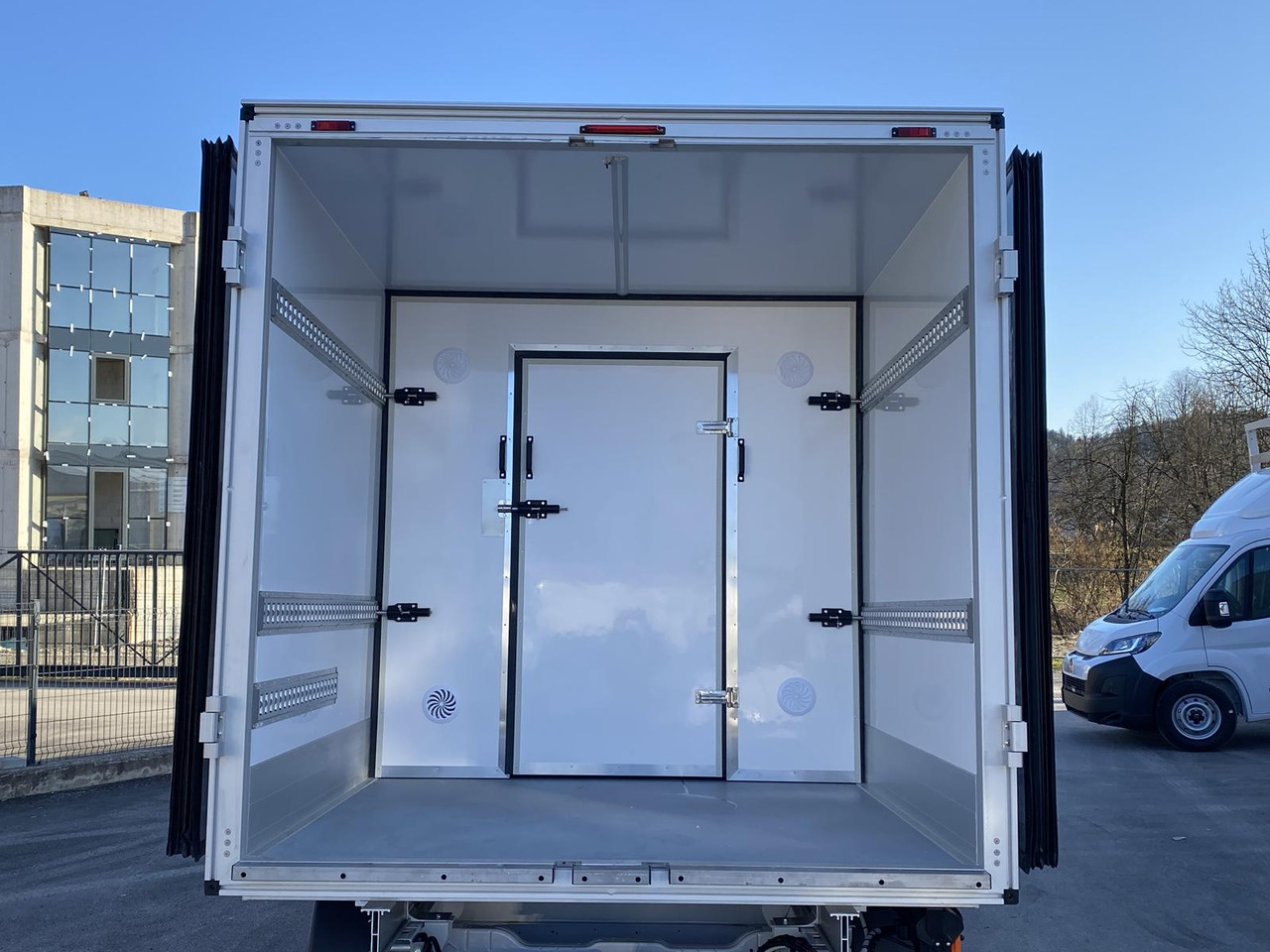 Dostavno vozilo hladnjača novi CITROEN JUMPER L3 35+ 180PS TIEFKÜHLKOFFER -20C, L: 3430mm + LADERAMPE: slika 6