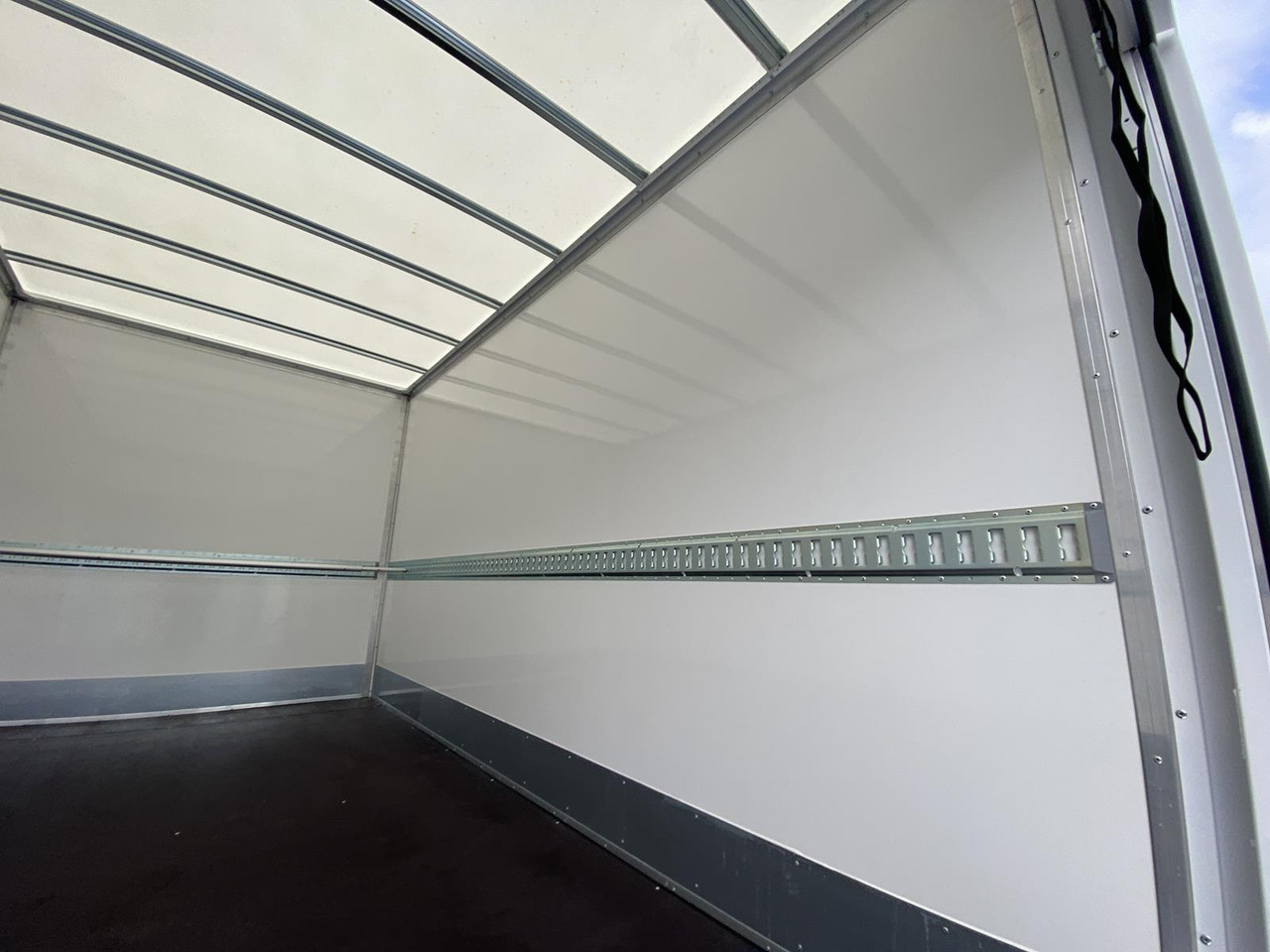 Dostavno vozilo sa zatvorenim sandukom novi CITROEN JUMPER L4 1+2, 180PS, 2.2L | ALU-BOX 4200mm + LADERAMPE + LAGER: slika 14